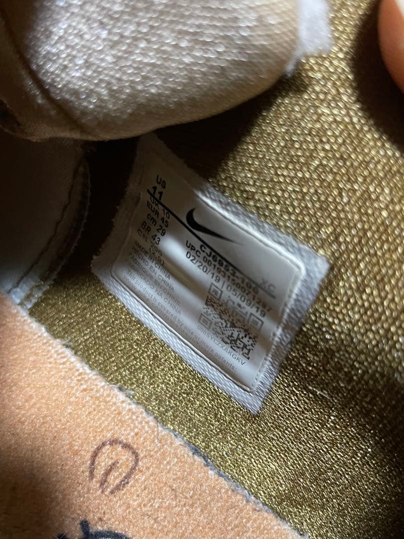 激レア！Nike Kyrie low2 スポンジボブコラボ サンディーver