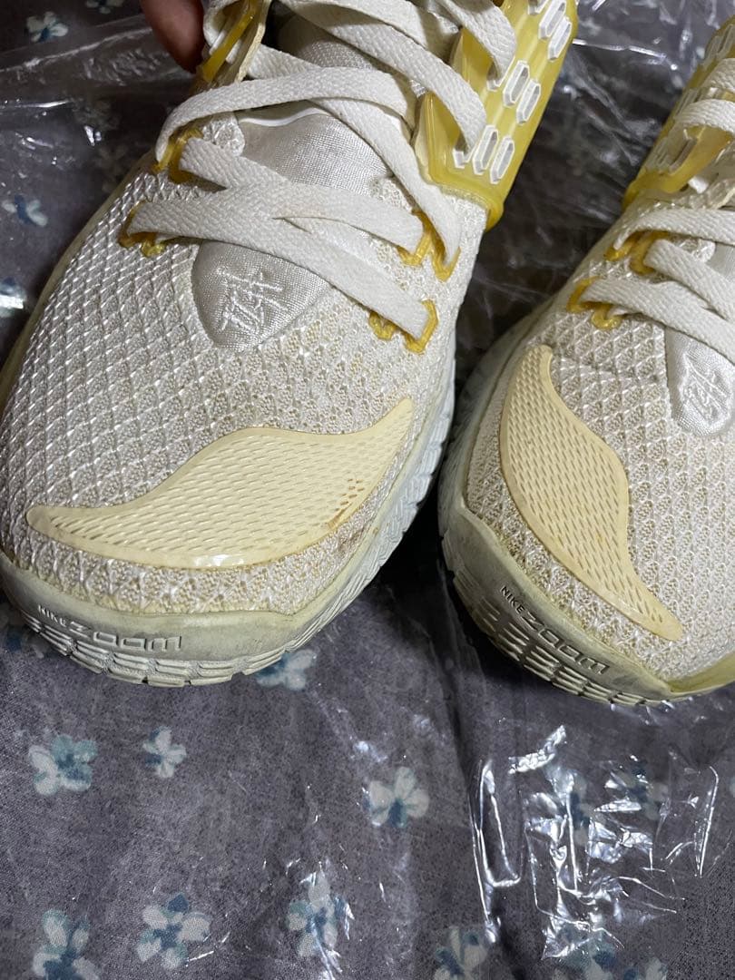 激レア！Nike Kyrie low2 スポンジボブコラボ サンディーver