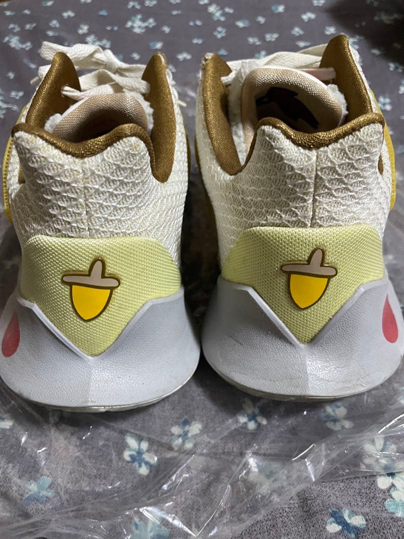 激レア！Nike Kyrie low2 スポンジボブコラボ サンディーver
