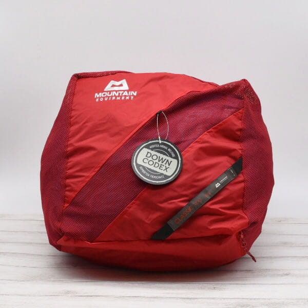 新品 マウンテンイクイップメント 寝袋 シュラフ CLASSIC 300