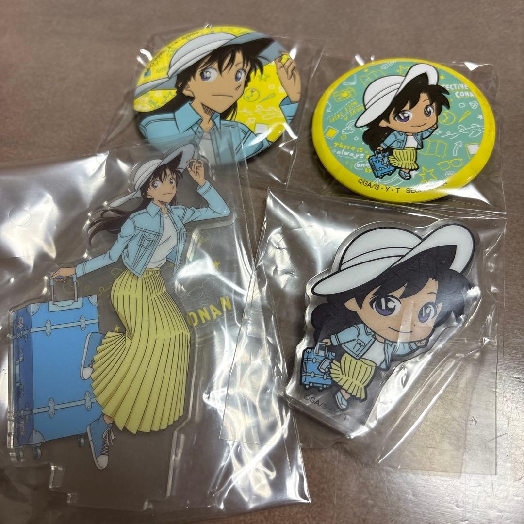 コナン 毛利蘭 アクリルスタンド アクリルブロック 缶バッジ 4点セット