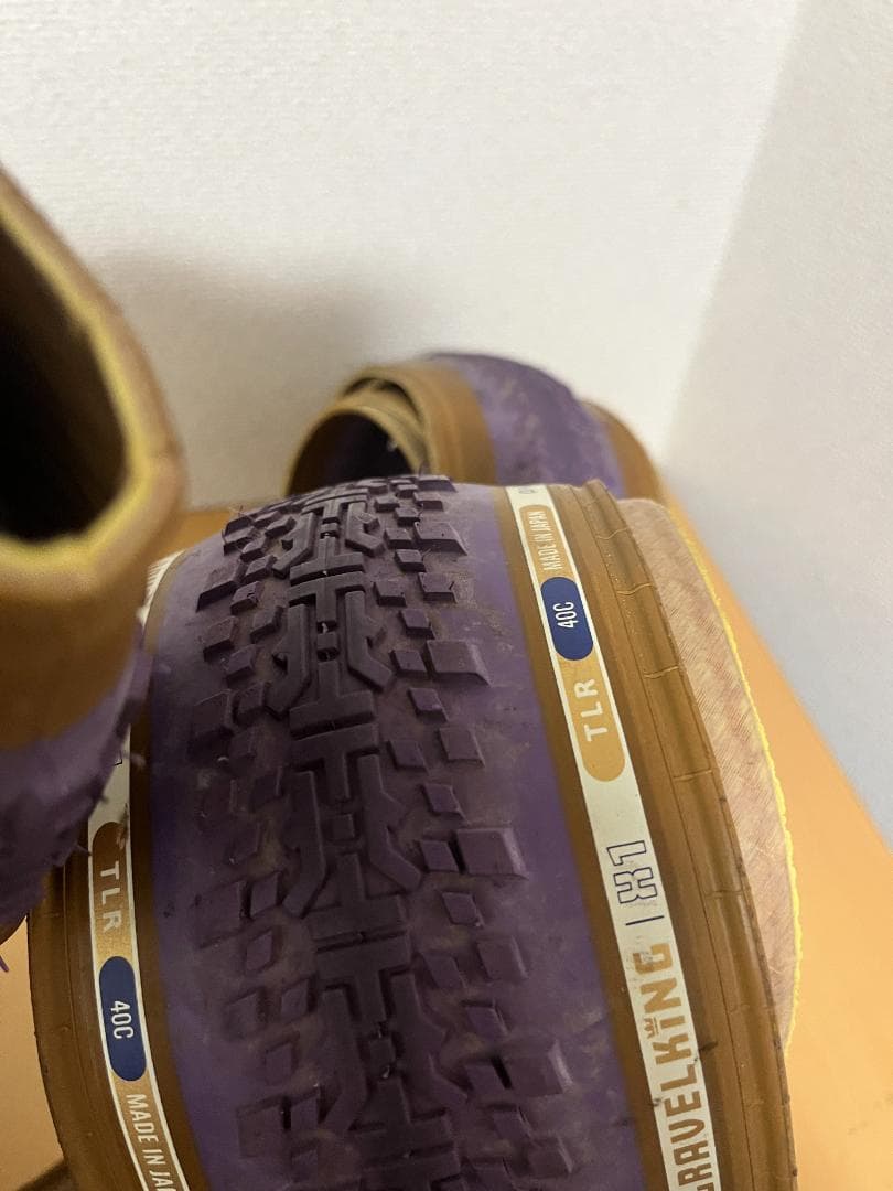 GRAVEL KING X１ LTD 700×40C　パープル　サイドタンカラー
