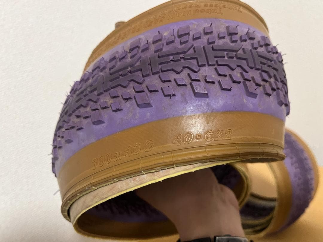 GRAVEL KING X１ LTD 700×40C　パープル　サイドタンカラー