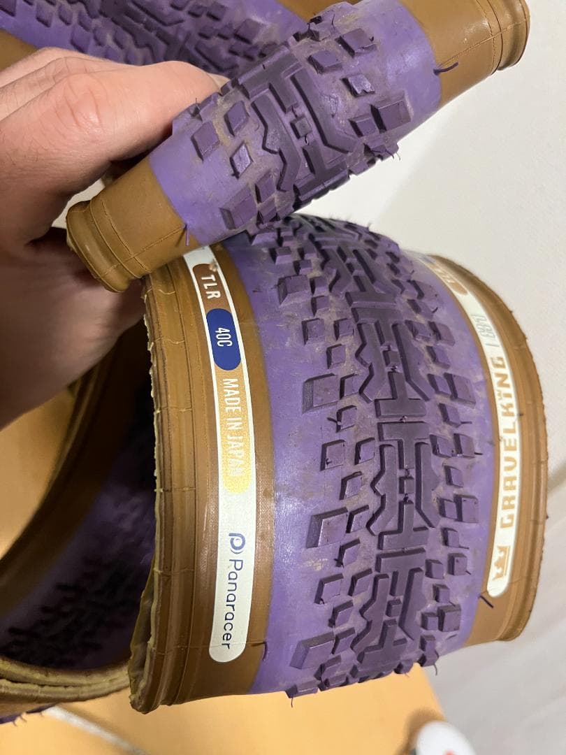 GRAVEL KING X１ LTD 700×40C　パープル　サイドタンカラー