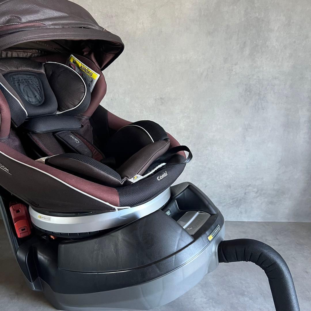 【極美品】 Combi コンビ ネルーム ISO チャイルドシート NEROOM