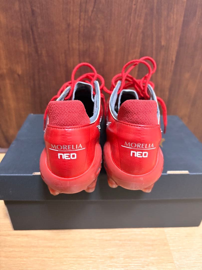 Mizuno Morelia NEO III サッカーシューズ レッド