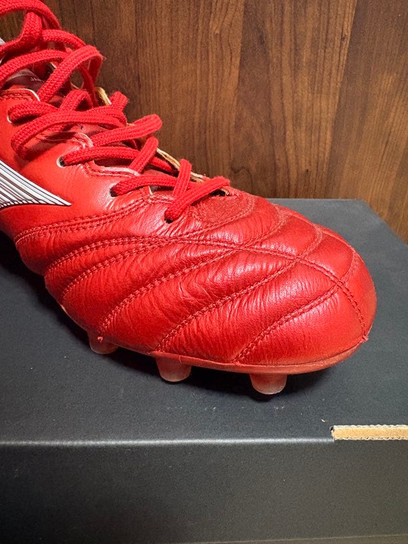 Mizuno Morelia NEO III サッカーシューズ レッド