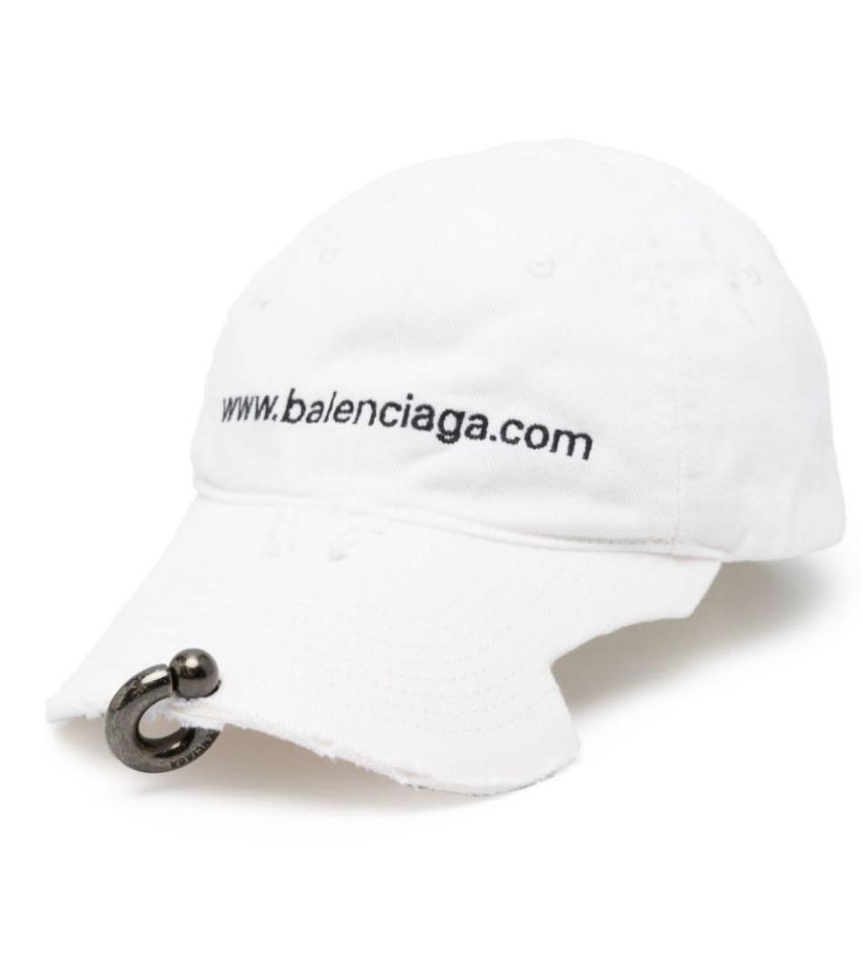 バレンシアガ ダメージ加工 ピアス キャップ ホワイト ロゴ刺繍 - メルカリ