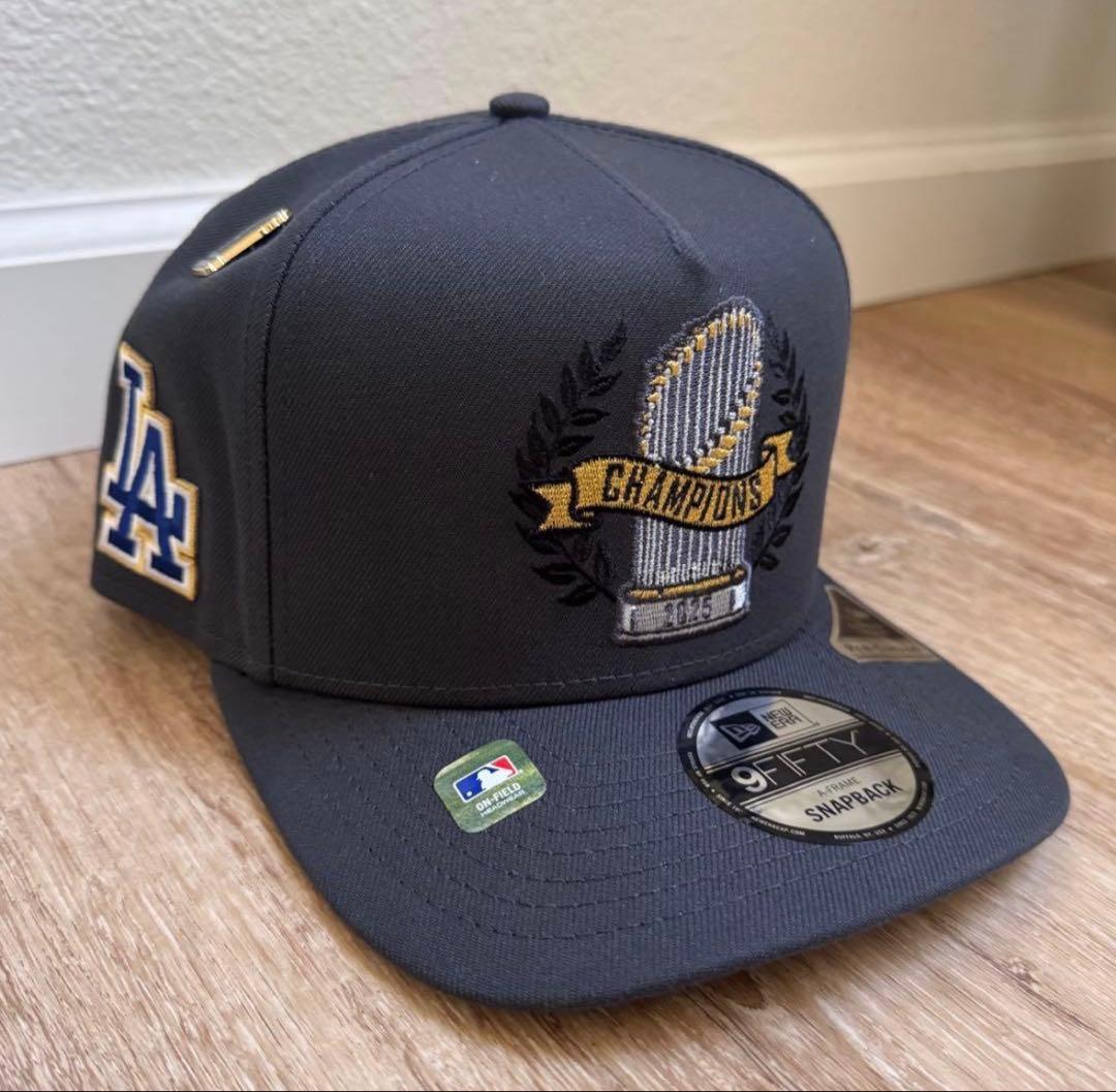 ドジャース 2025 ワールドチャンピオン 優勝パレード 選手着用