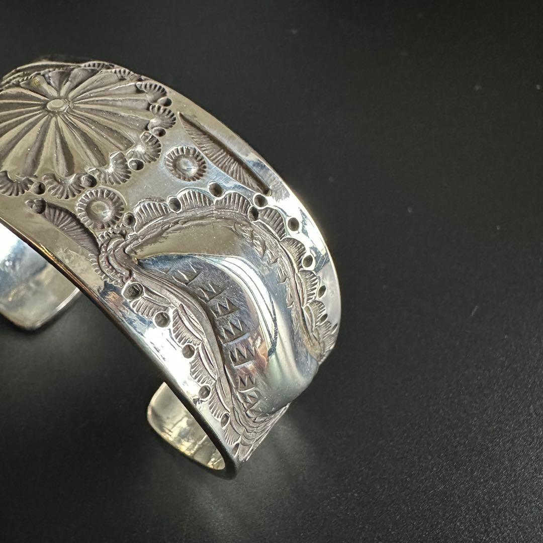 Art Tafoya スタンプワーク バングル - メルカリ