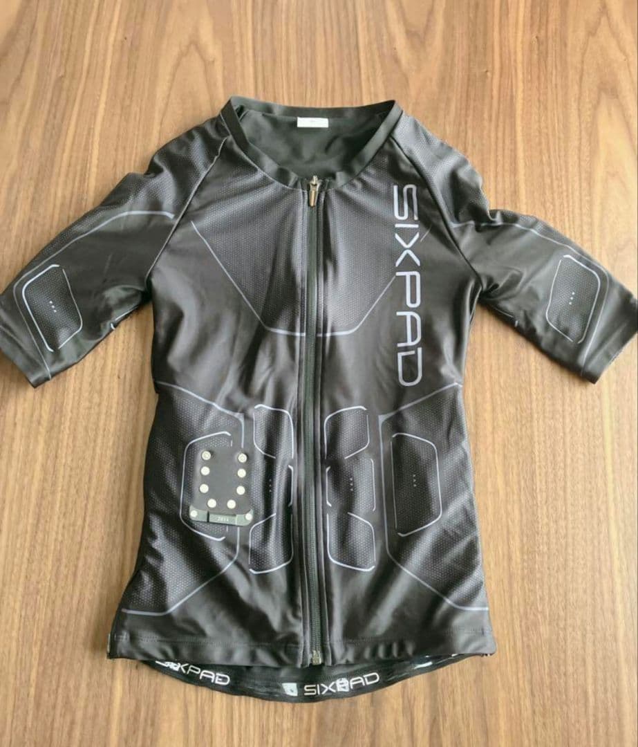 最終お値下げ最安値SIXPAD パワースーツ上下セット レディースMサイズ