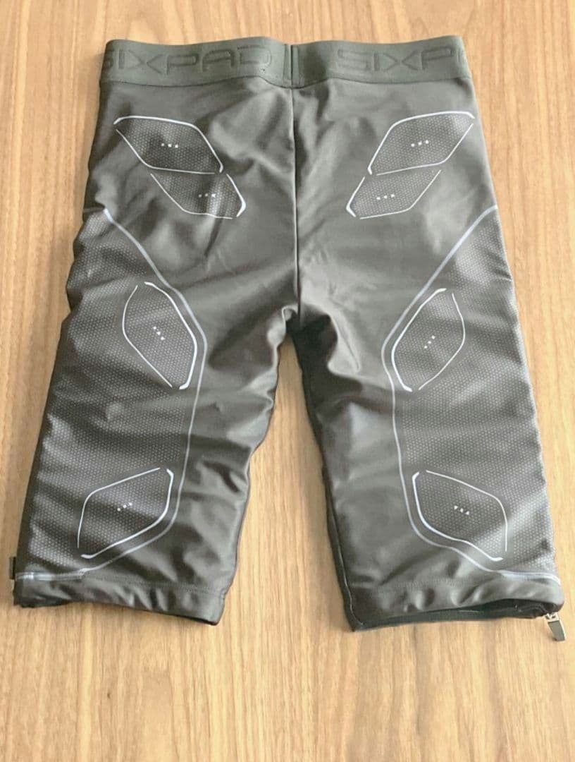 最終お値下げ最安値SIXPAD パワースーツ上下セット レディースMサイズ