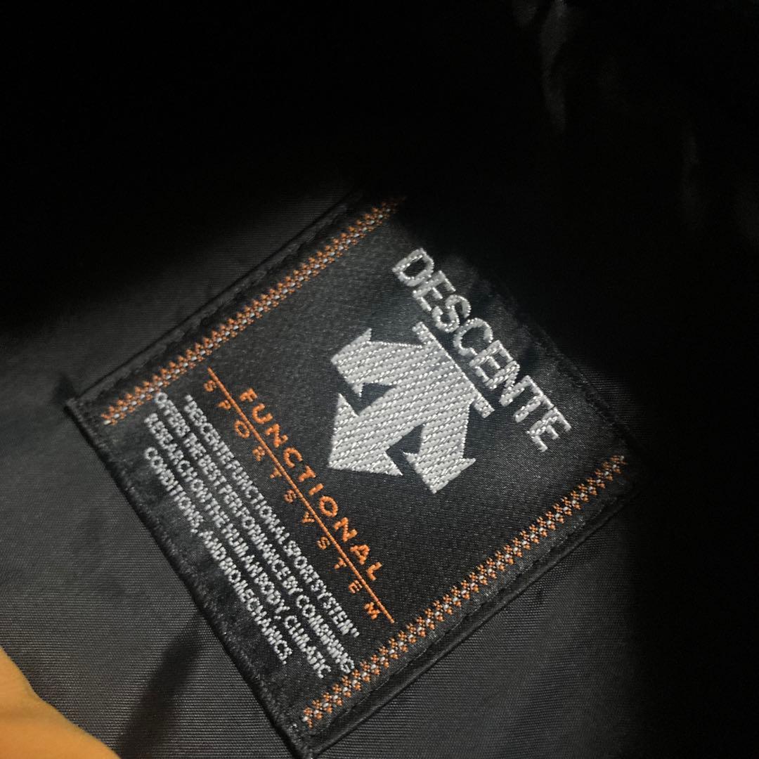 ⭐︎阪神タイガース　デサント製　グランドジャケット　Mサイズ