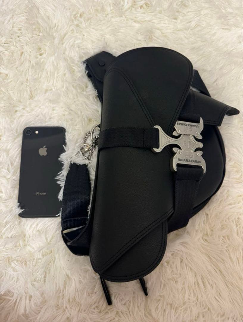 IUGAMAKARAS ショルダーバッグ 黒
