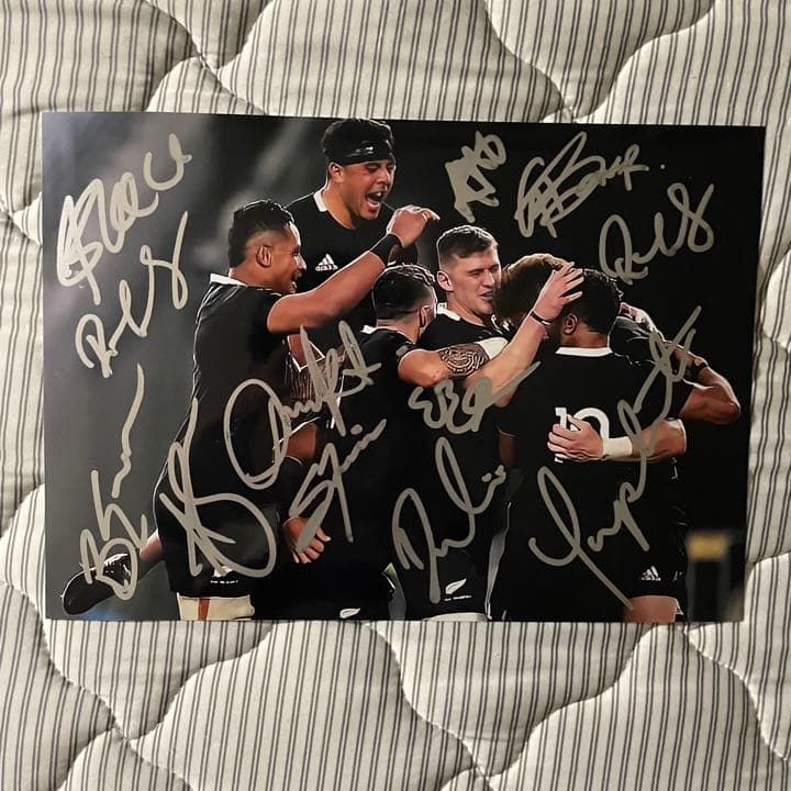 オールブラックス 直筆サイン入り 写真 ③ ユニフォーム ボーデン