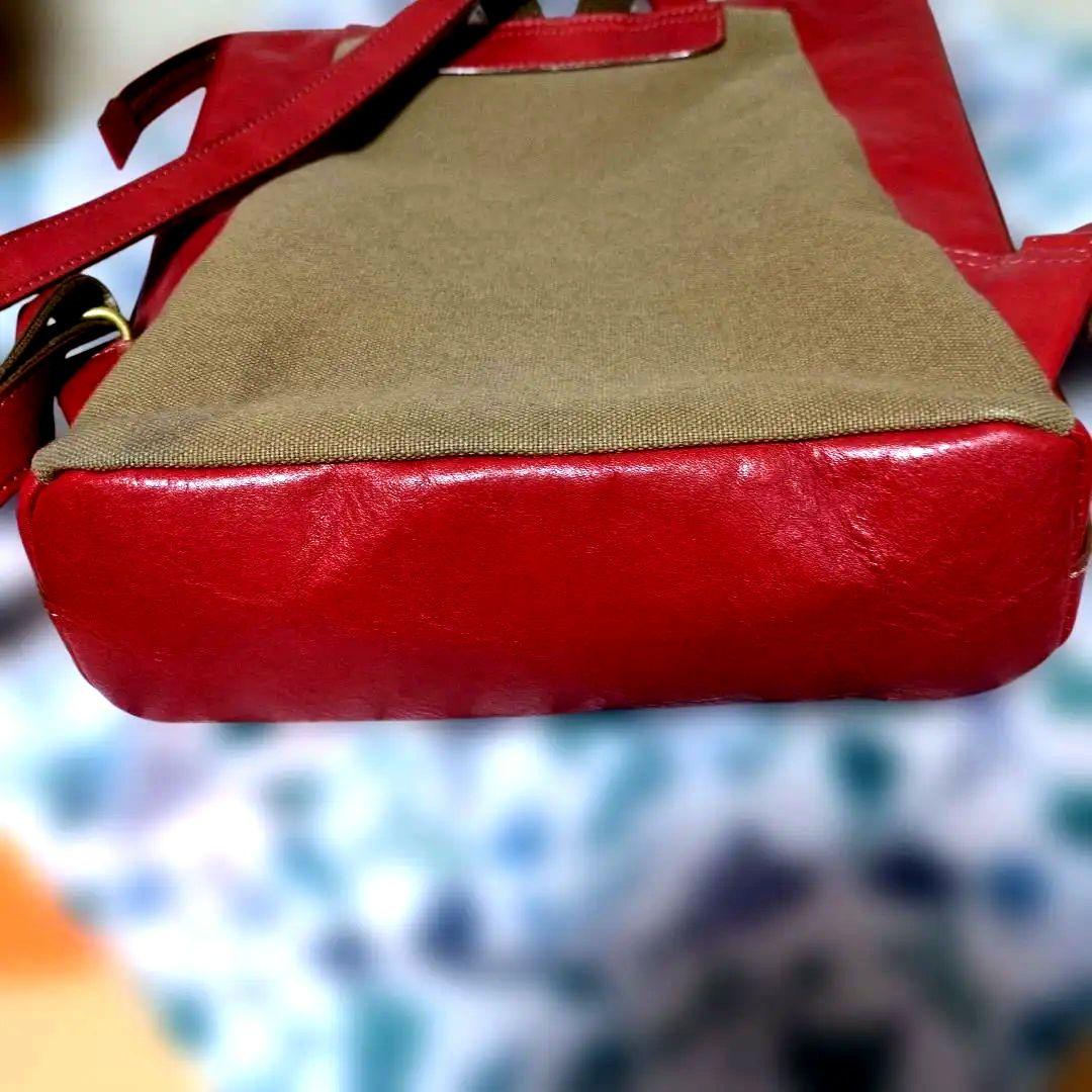 成人の日 おめでとうセール！Dakotaのレザーの赤いリュック