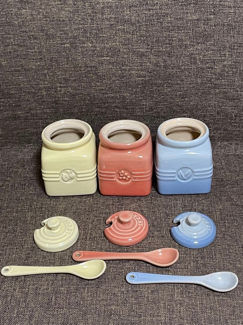 ル・クルーゼ ジャムポット 調味料入れ スプーン付き 3点セット