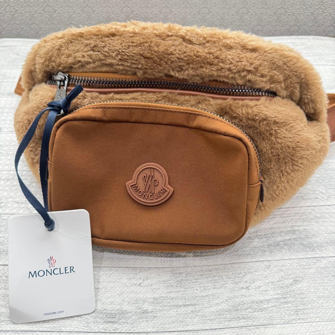 新品未使用】モンクレール ボディバック 新品 男女 希少 - メルカリ