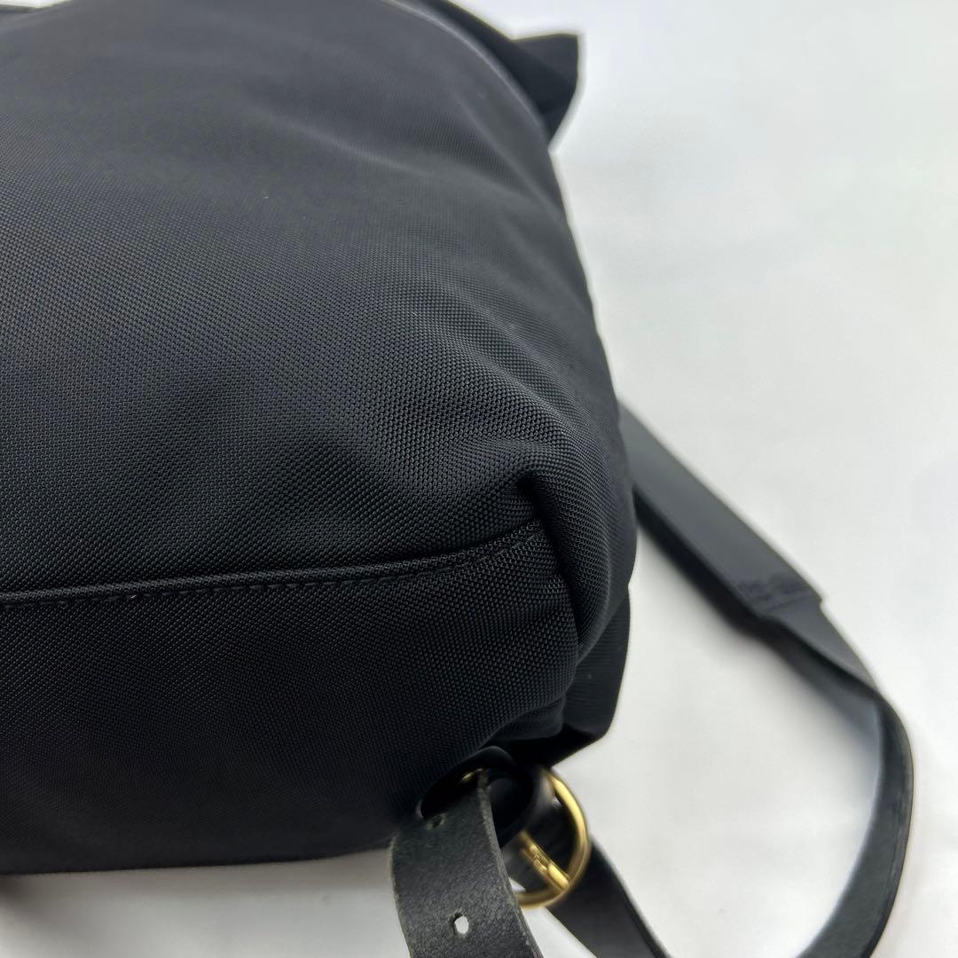 【超美品】イルビゾンテ　リュック　バックパック　レザー　ナイロン　黒　ロゴ型押し