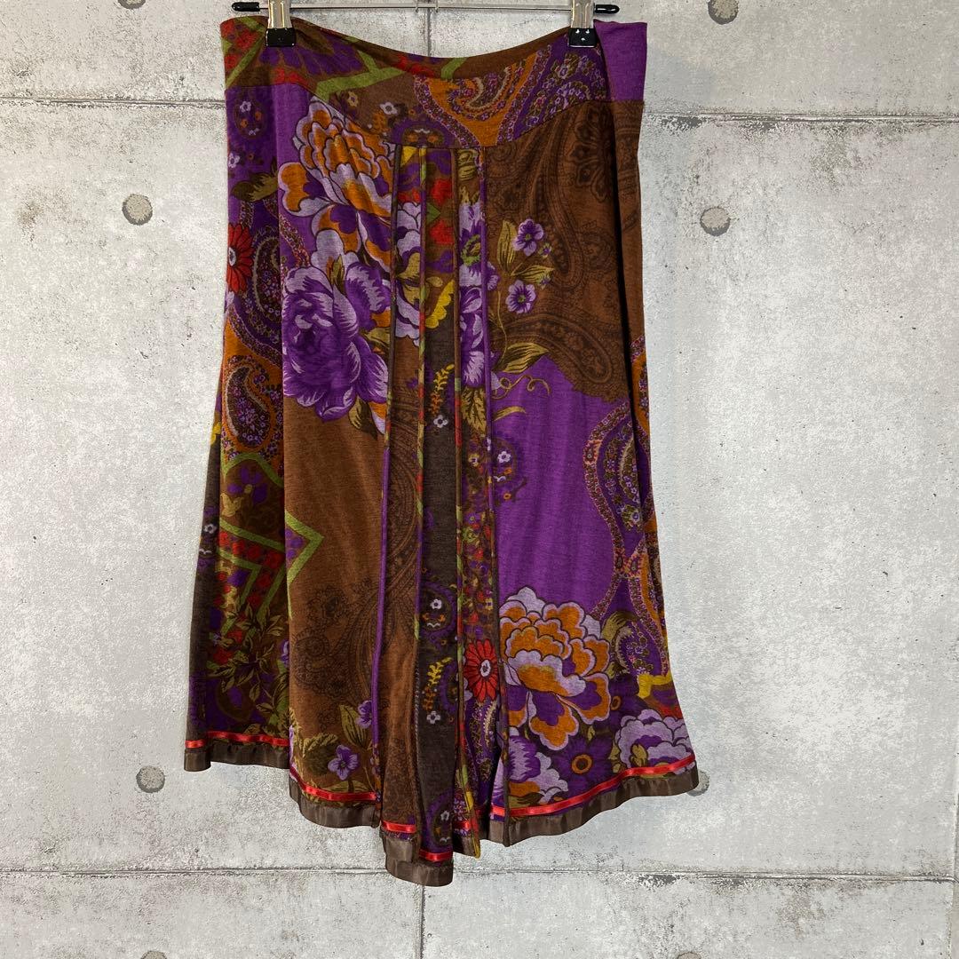 【美品】【エトロ】　個性的 ウエスト総ゴム　後ろ長め　美脚効果有り