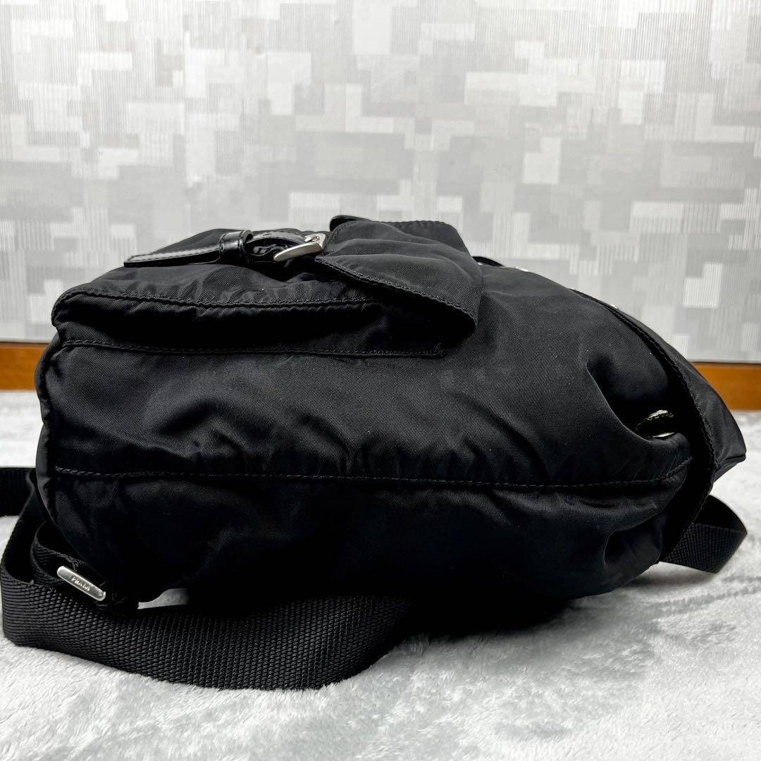 Prada プラダ ミニリュック 三角ロゴ ナイロン ブラック 黒