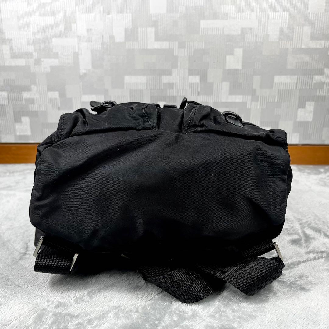 Prada プラダ ミニリュック 三角ロゴ ナイロン ブラック 黒