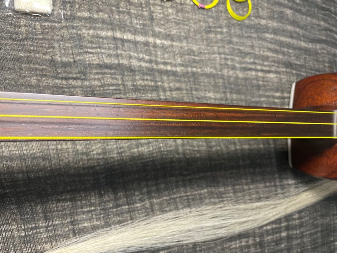 和胡弓，紫檀材，竹弓（レワ弓），付属品