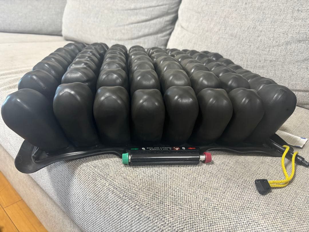 ロホクッションハイタイプROHO(41×38.5×10.5)褥瘡予防、臀部を守る