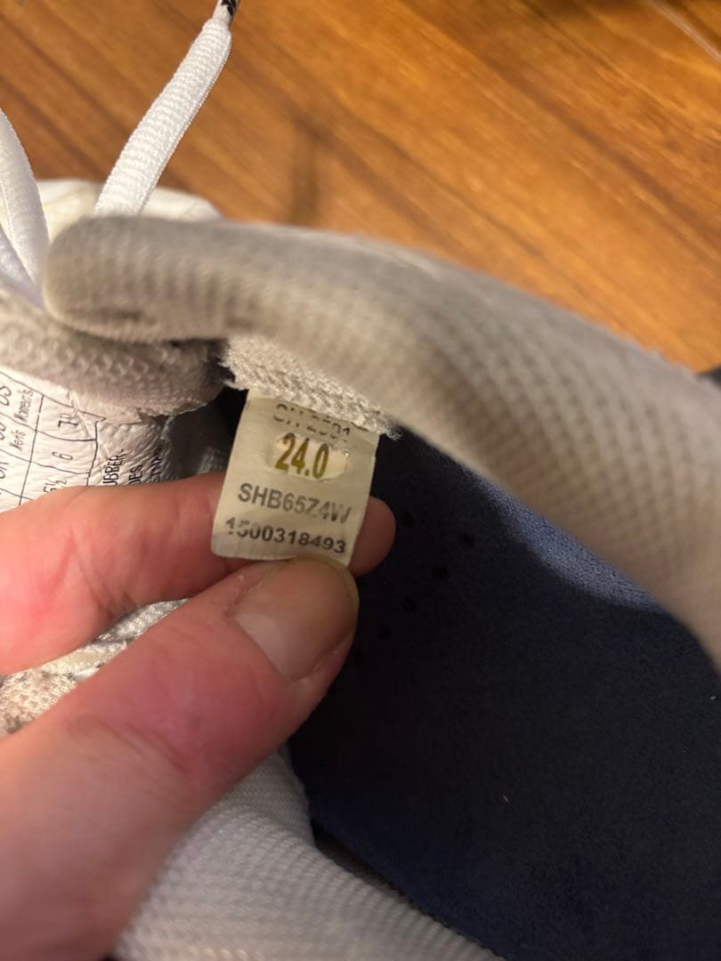 LINUS☆ 専用YONEX バドミントンシューズ 65ホワイト24.0