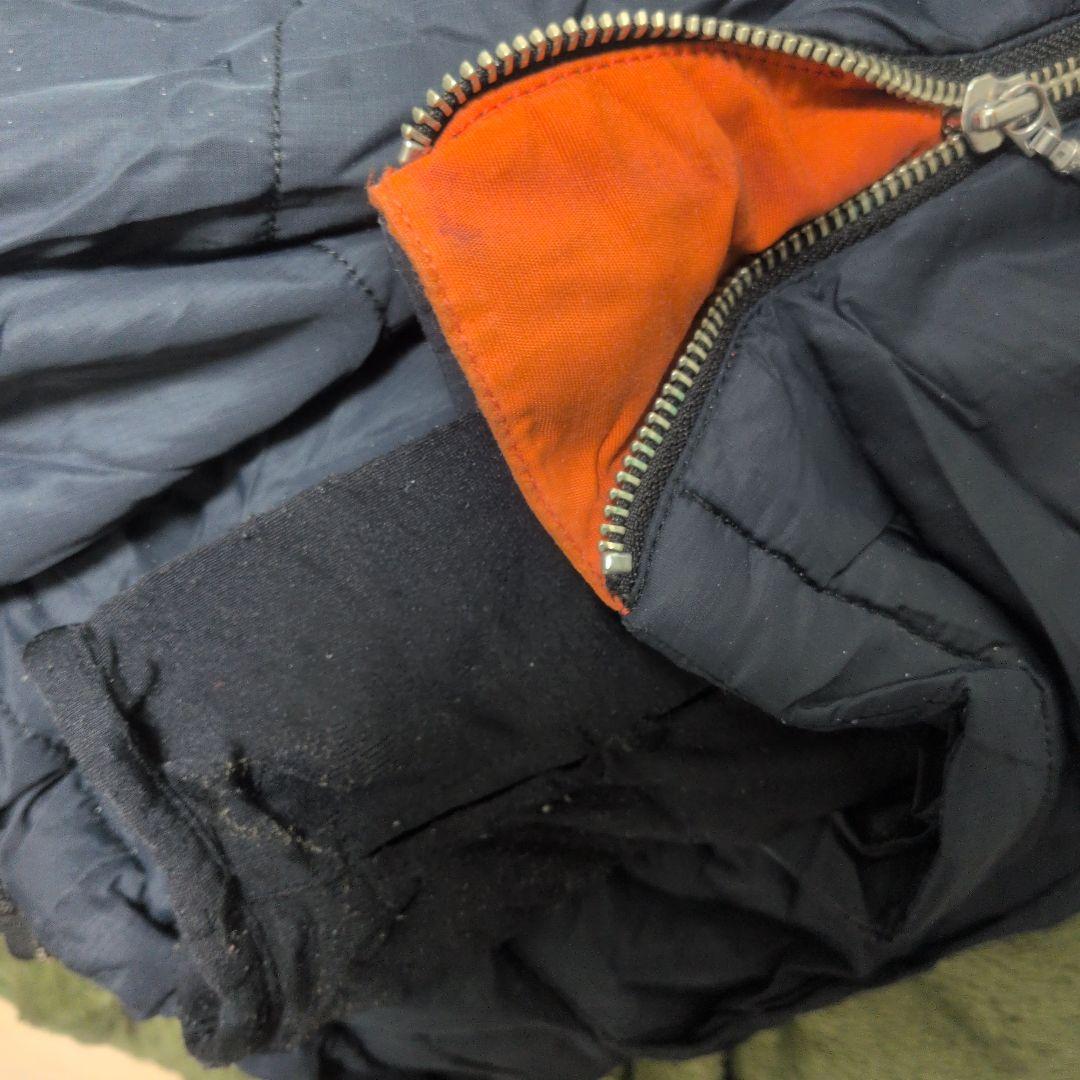 ブラック キルティングジャケット フード付き