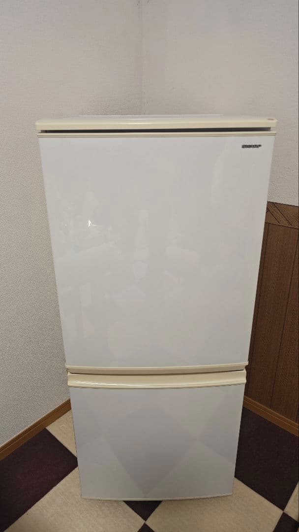 【送料込み】SHARP 冷蔵庫 137L SJ-DA14D-W 2018年製