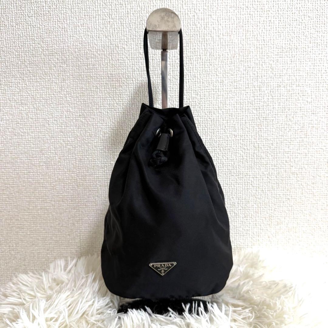 PRADA　アクセサリーポーチ　ブラック　ナイロン 巾着