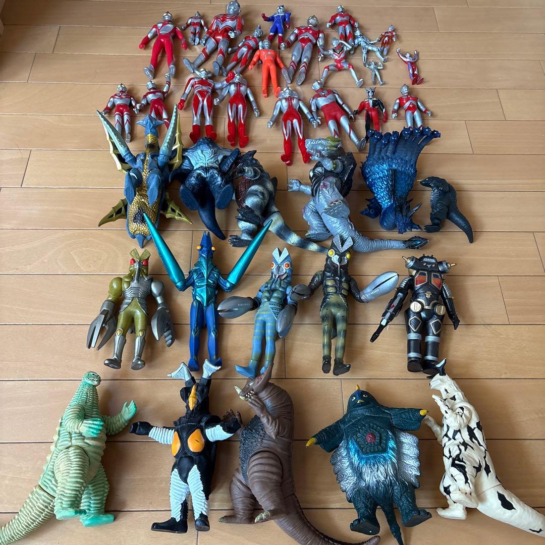 ウルトラマン 怪獣 ソフビ 36体 まとめ売り - メルカリ