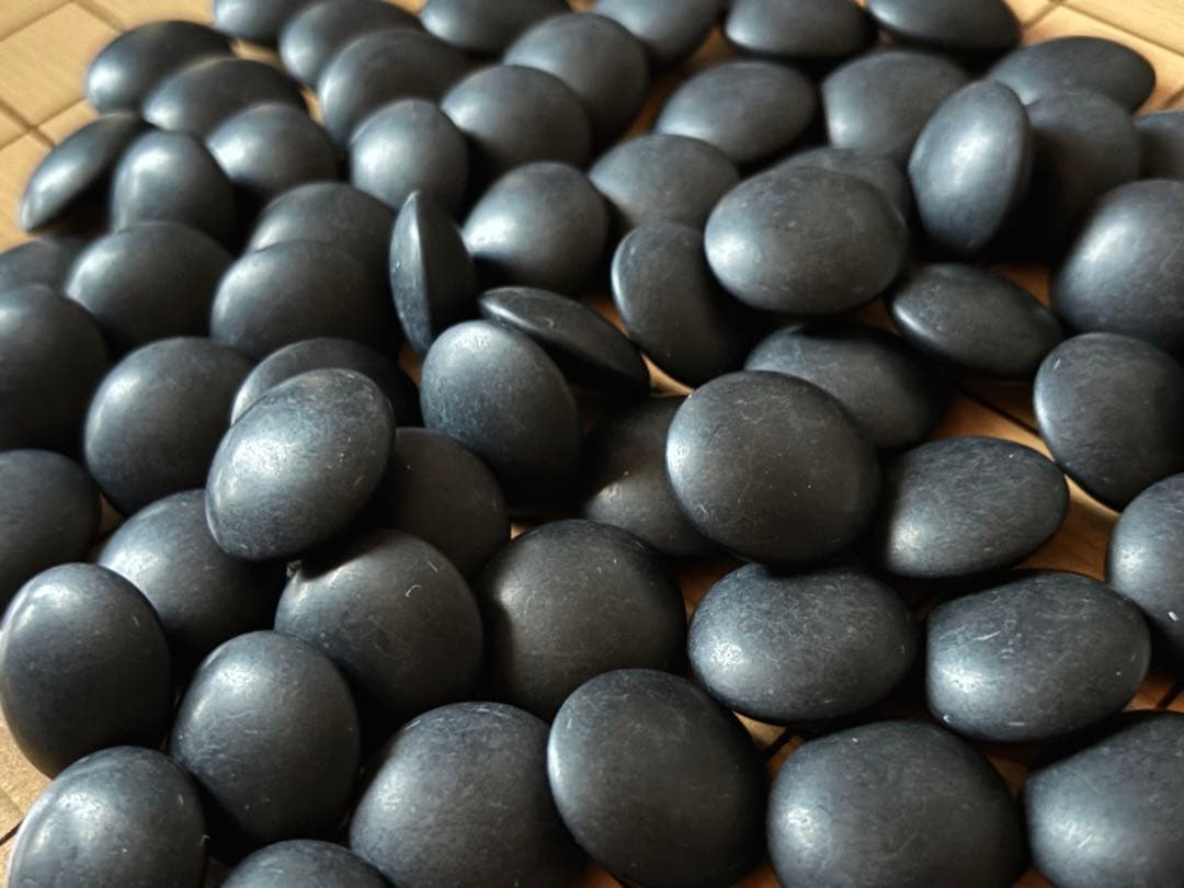 【美品】日向特製 蛤碁石＋本那智黒 月印34号 9.5mm 囲碁