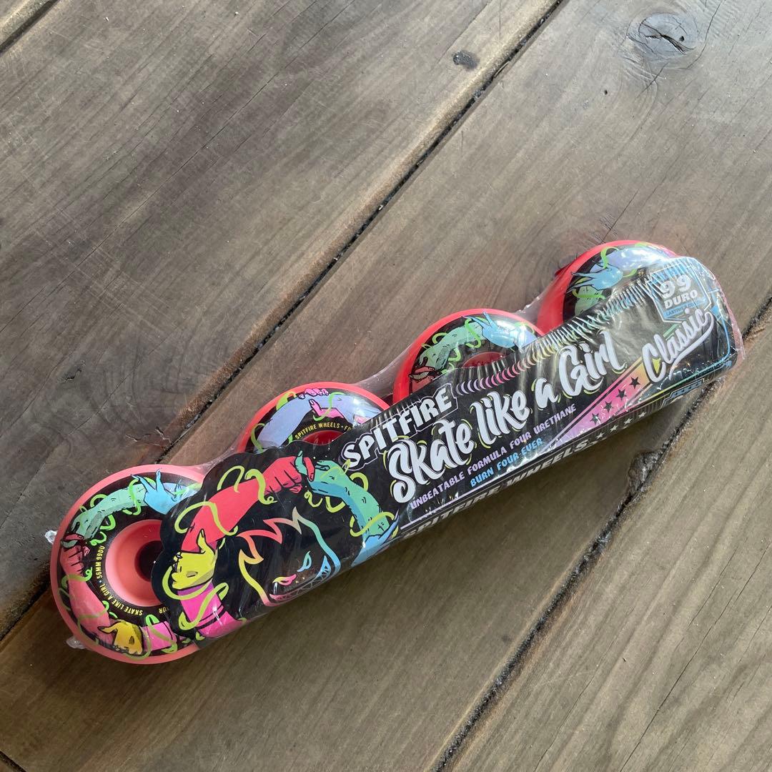 MAGICAL MOSH MISFITS スケボーデッキ 8.25インチ