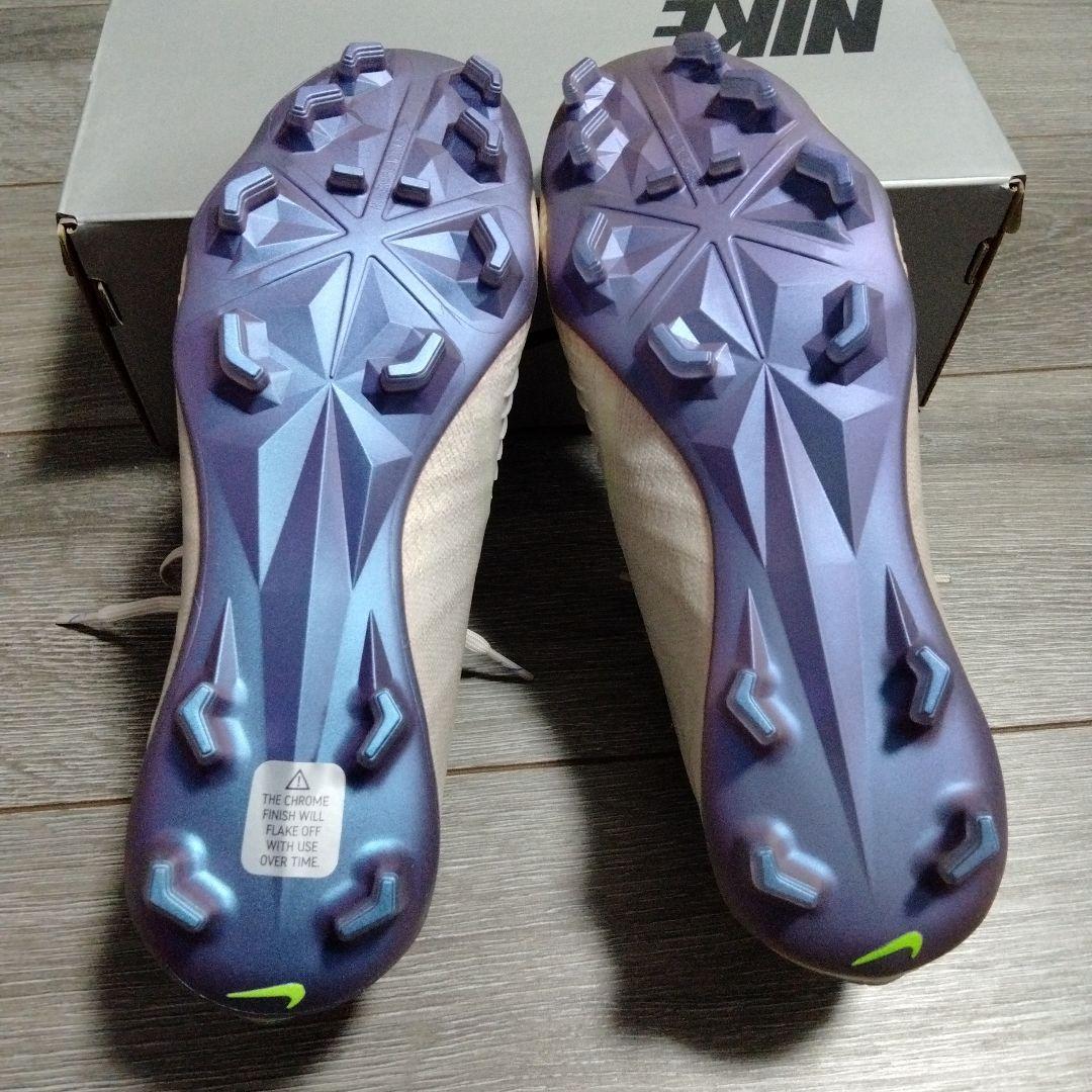 サッカースパイクNIKE ファントムヴェノムElite FG 25.0cm