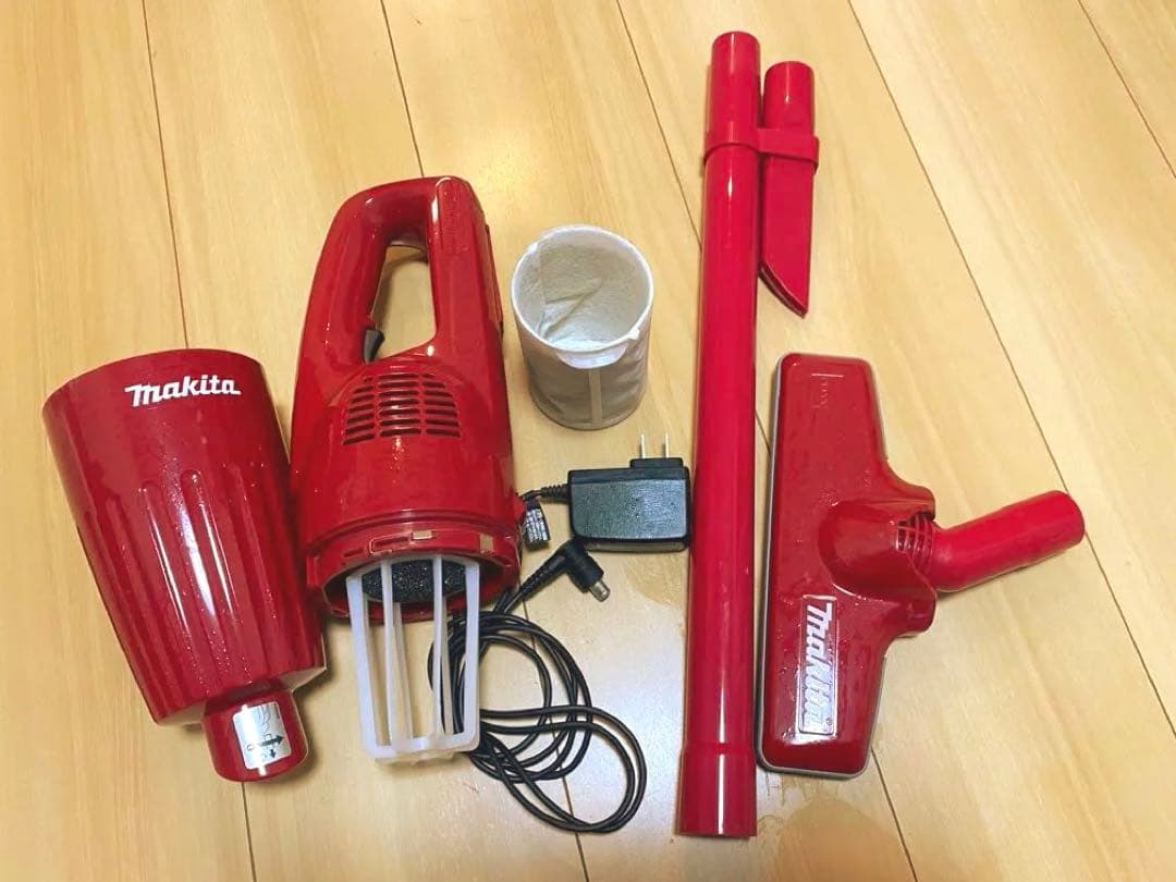 【美品】Makita スティッククリーナー 赤CL100D 充電式　コードレス