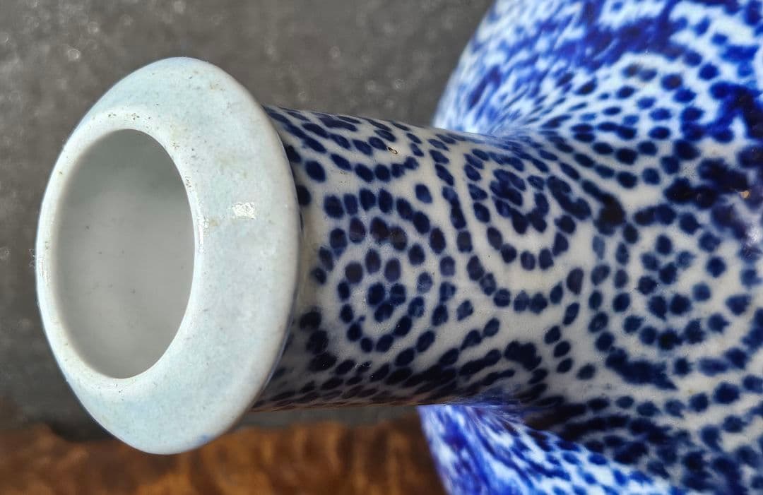 明治時代　東北民窯　会津本郷焼　 印判染付　たこ唐草文様　24.5cm　大徳利