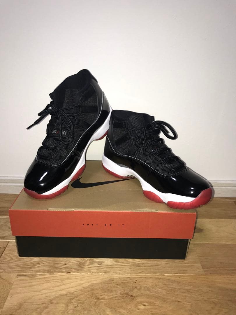 シューズ(男性用) NIKE AIR JORDAN 11 RETRO Bred