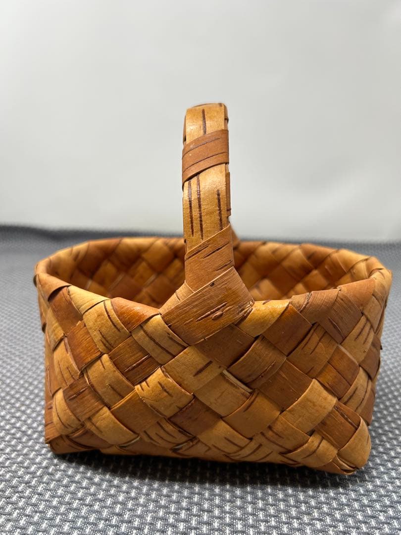 白樺　持ち手付きかご