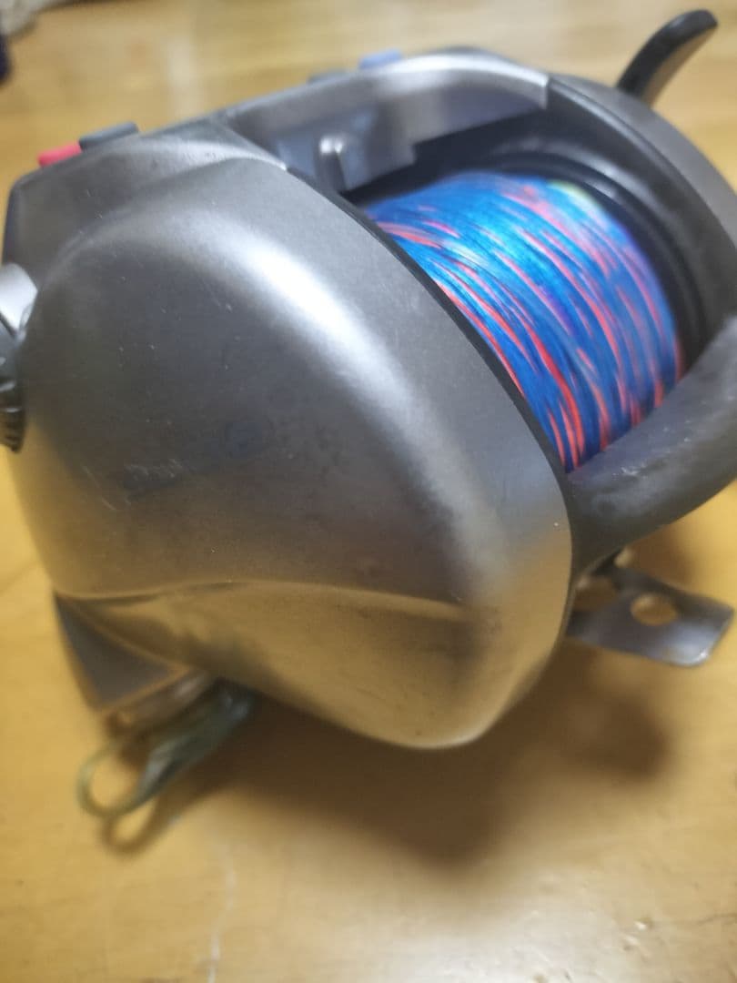 電動リール ダイワハイパータナコン500eとバッテリーのセット