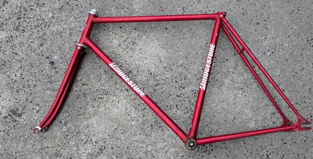 ブリヂストン ピストフレーム 赤