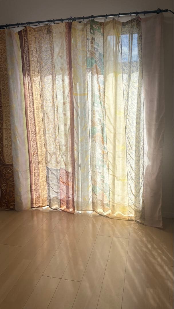 インド綿サリーカーテン