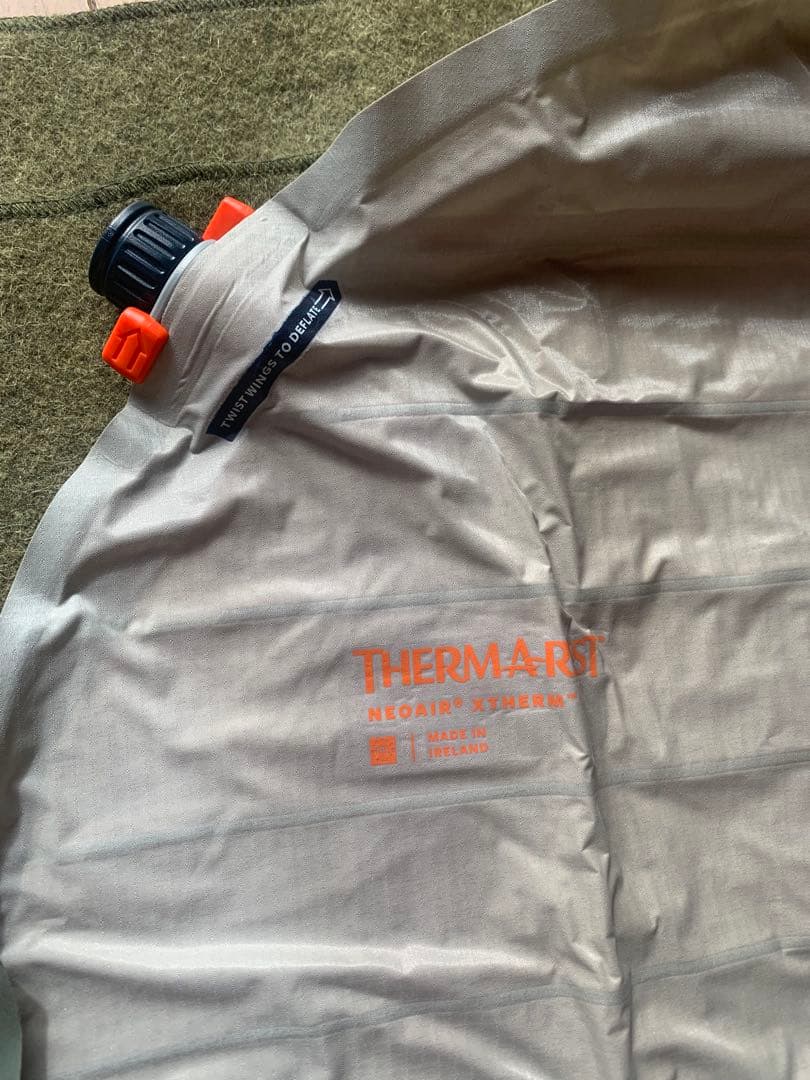 Thermarestネオエアー Xサーモ レギュラー　R値6.9