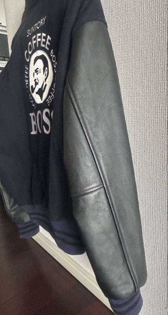 非売品 OFFICE CUEコラボ サントリー ボスジャン 刺繍ロゴ レザー