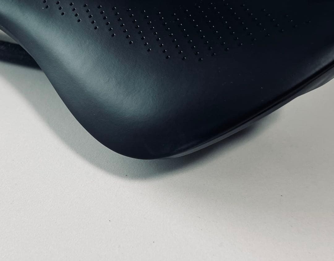 スペシャライズド　POWERカーボンサドル　143mm