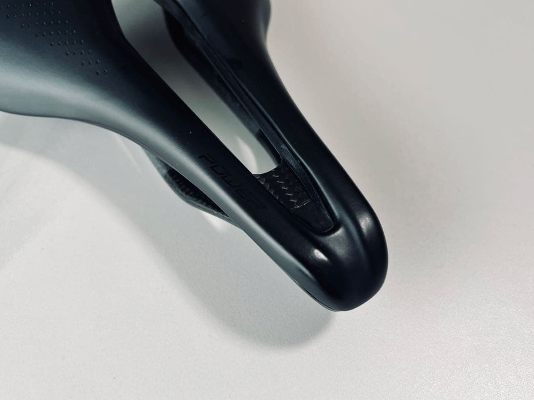 スペシャライズド　POWERカーボンサドル　143mm