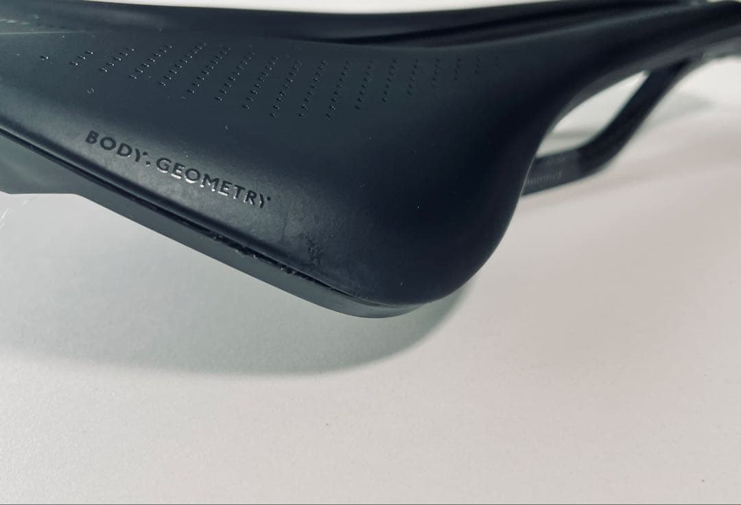 スペシャライズド　POWERカーボンサドル　143mm