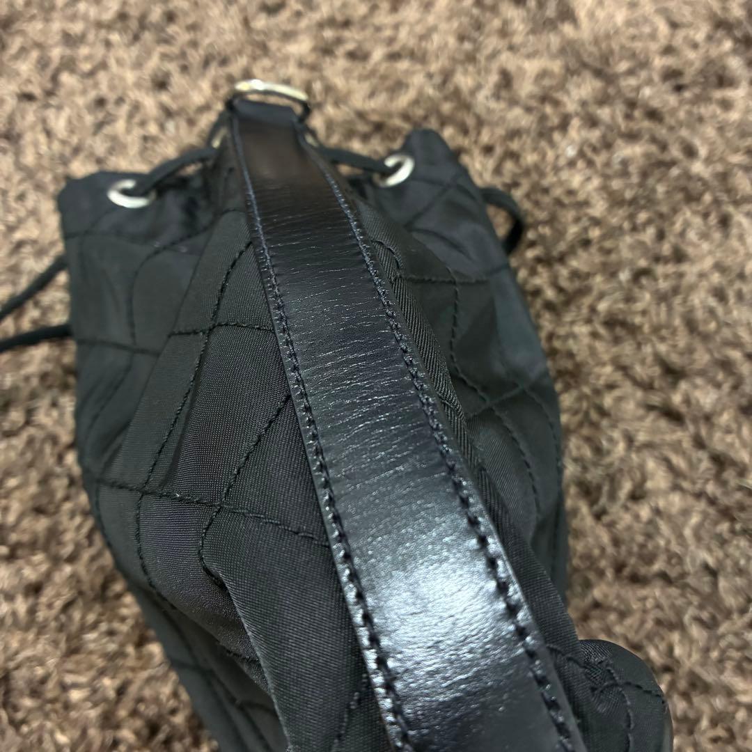 専用　【美品】PRADA キルティング 巾着ポーチ チェーン付き