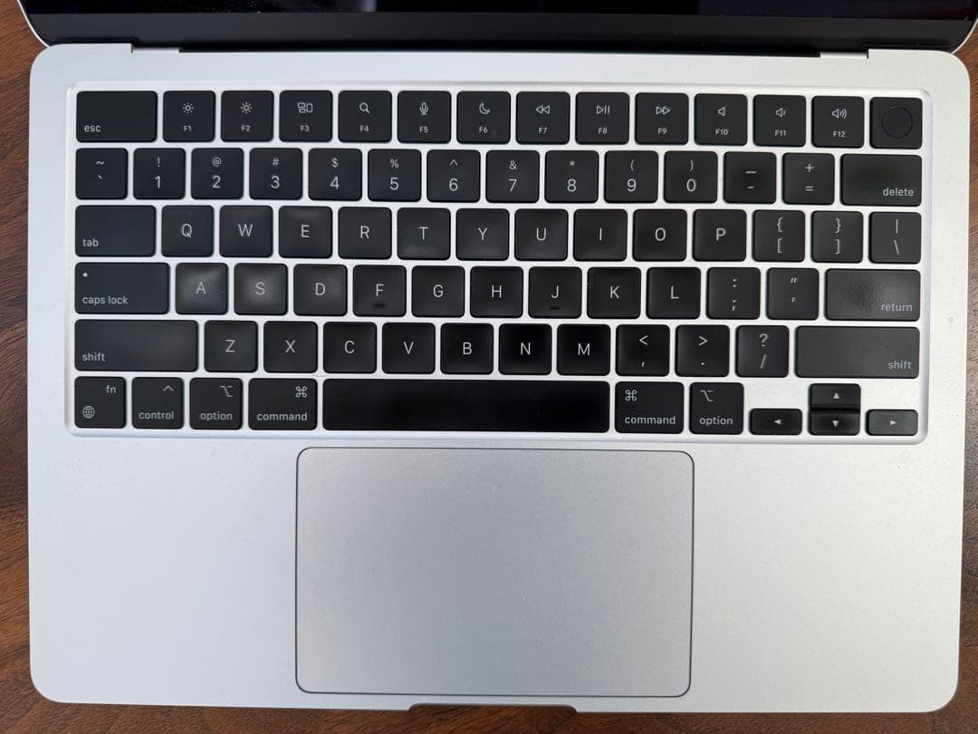 Apple MacBook Air M2 2022 8GB 13.6インチ